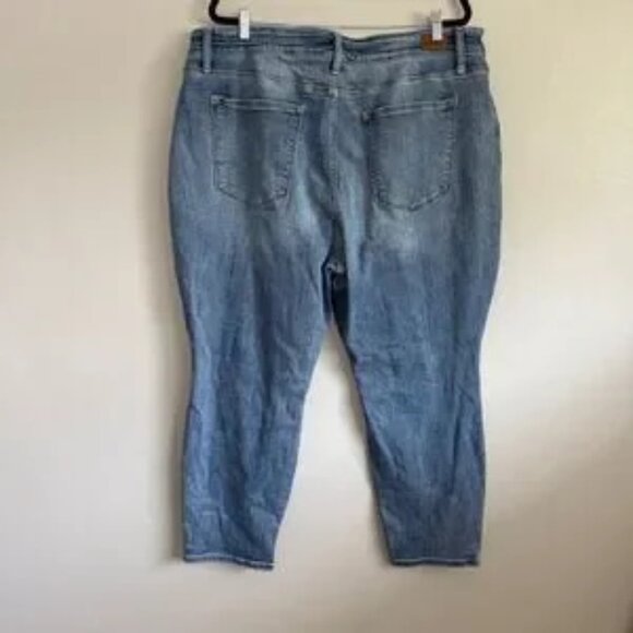 Judy Blue Women’s Plus Blue Boyfriend Fit Denim Stretch Jeans Size 24 W - Picture 5 of 6